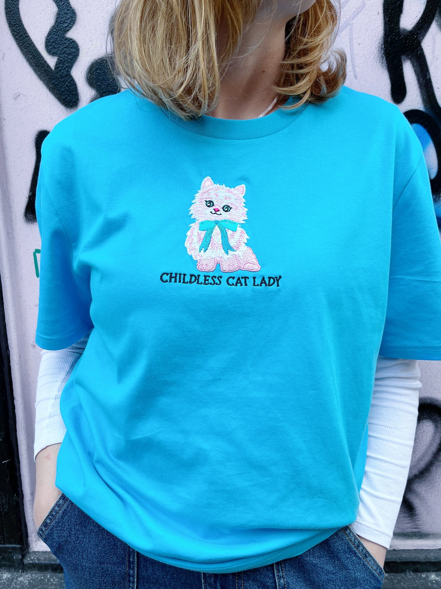 CHILDLESS CAT LADY EMBROIDERED T-SHIRT