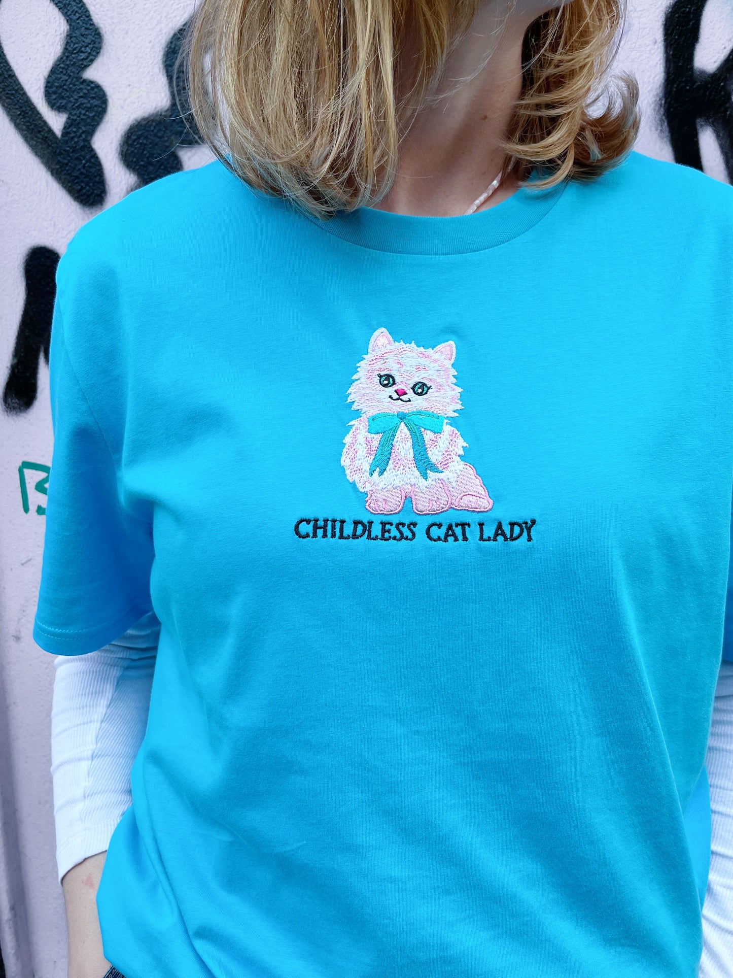 CHILDLESS CAT LADY EMBROIDERED T-SHIRT