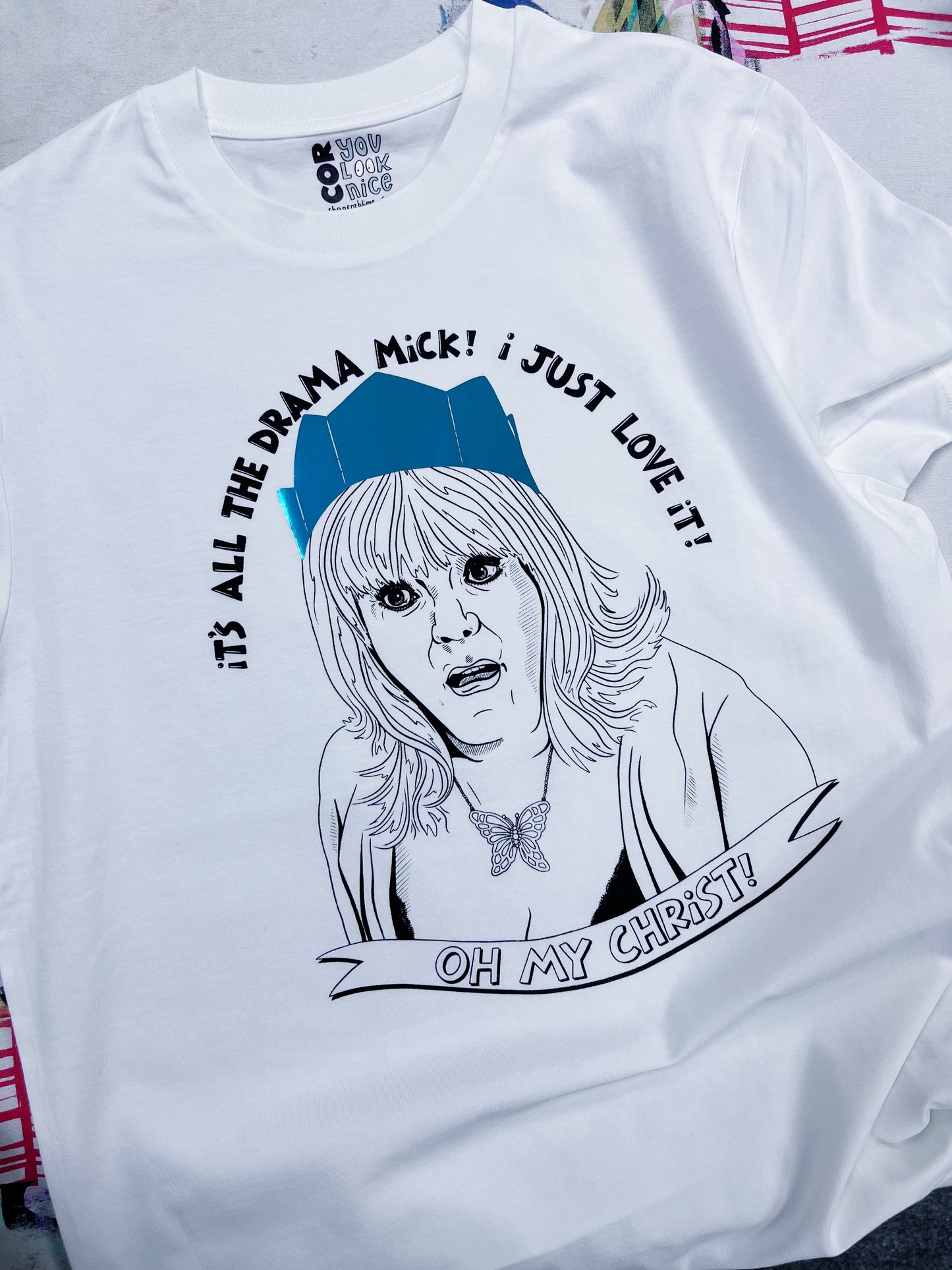 PAMELA T-SHIRT *WITH FOIL HAT*